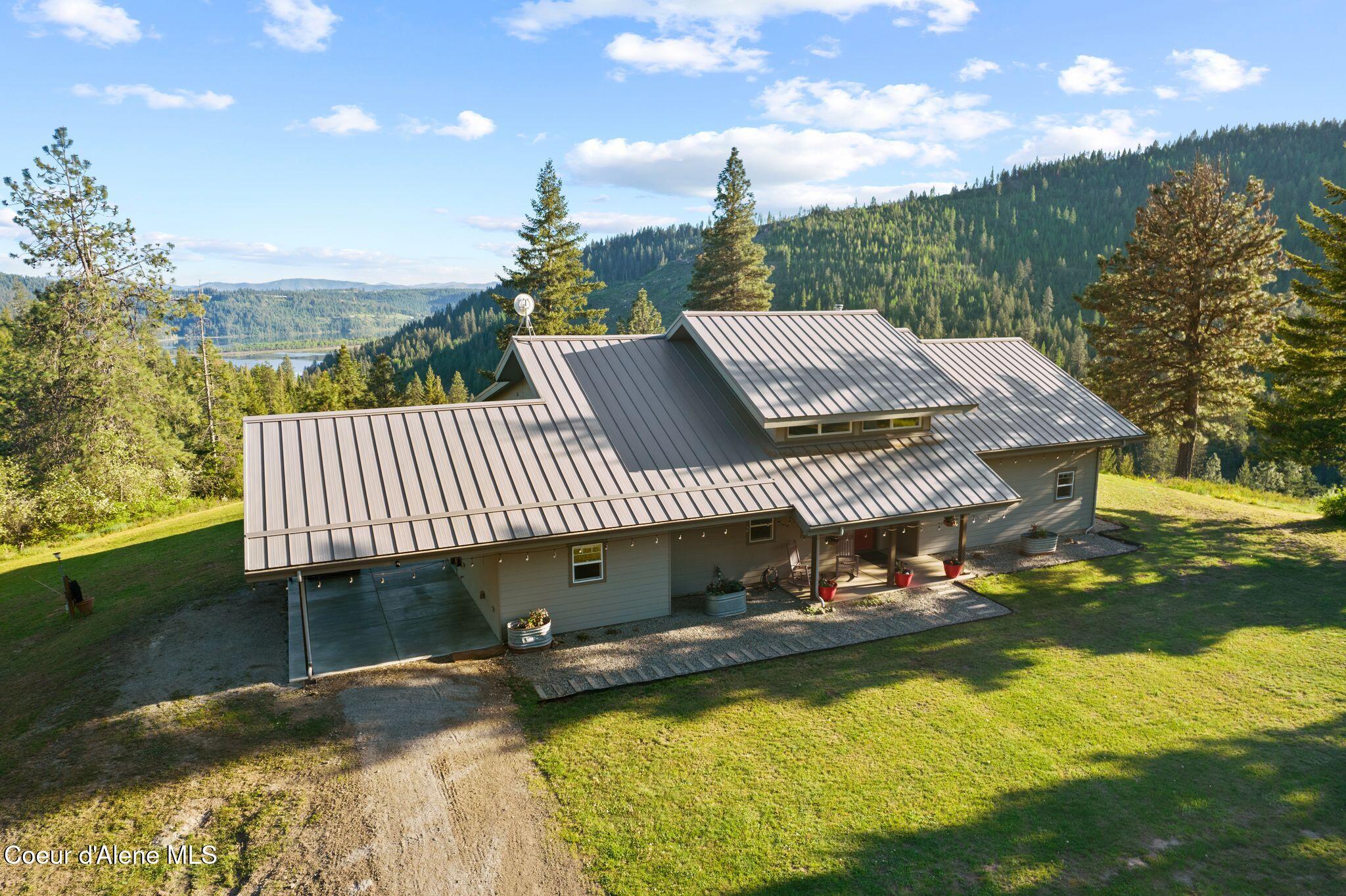 Sold 2 Beds 2 Baths Single Family in Harrison!
